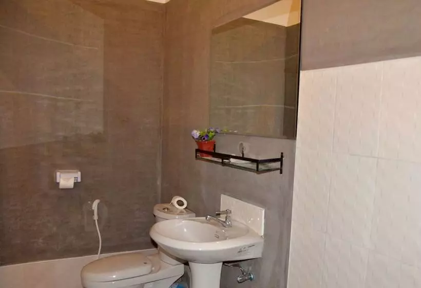 هتل Aung Mingalar