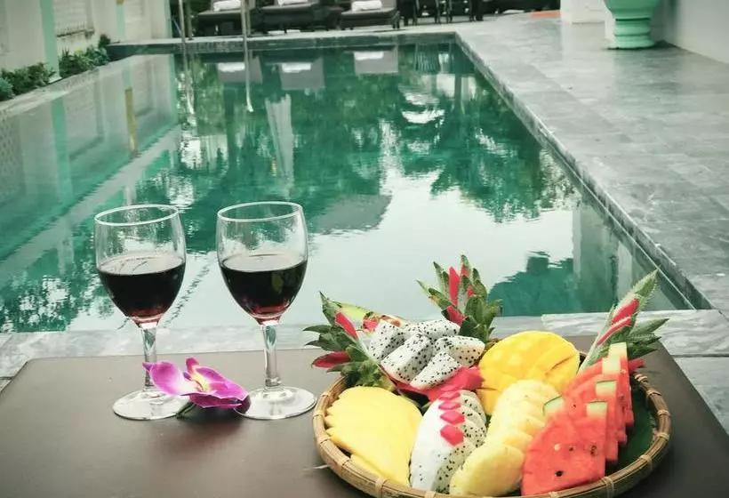 هتل Golden Sunset