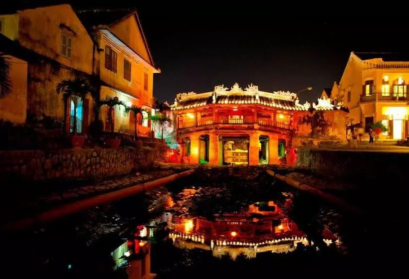 هتل Golden Sunset