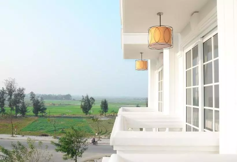 هتل Golden Sunset