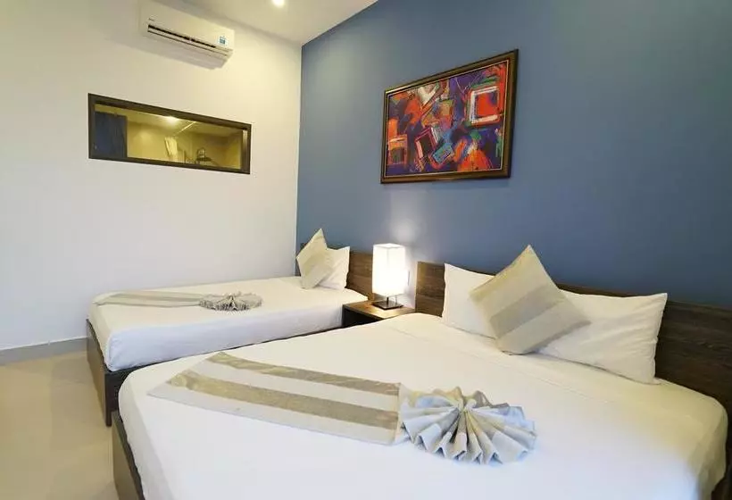 هتل Golden Sunset