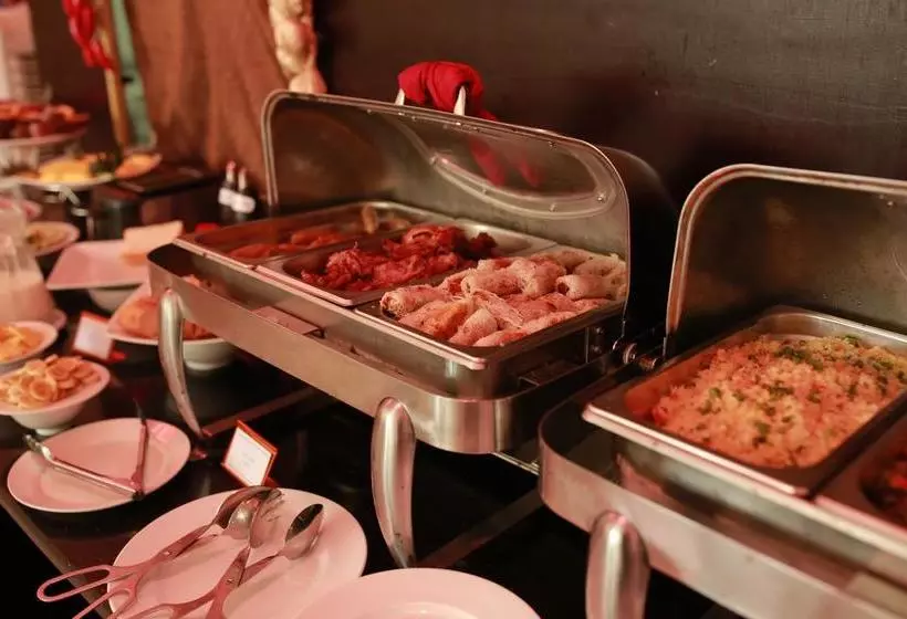 هتل Golden Sunset