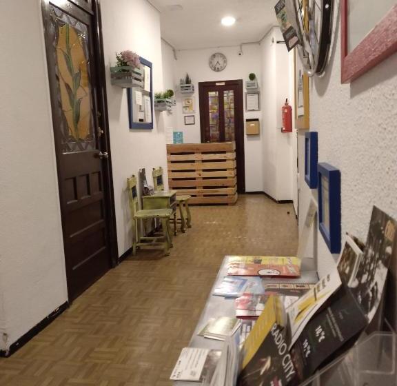 فندق Pensión Alicante By Moontels