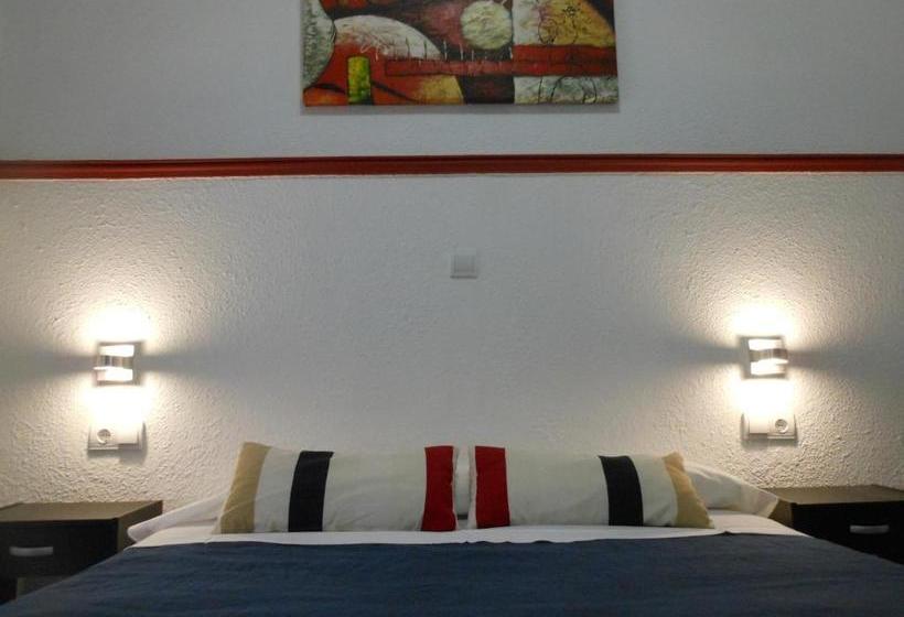 فندق Pensión Alicante By Moontels