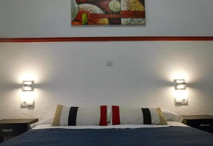 فندق Pensión Alicante By Moontels