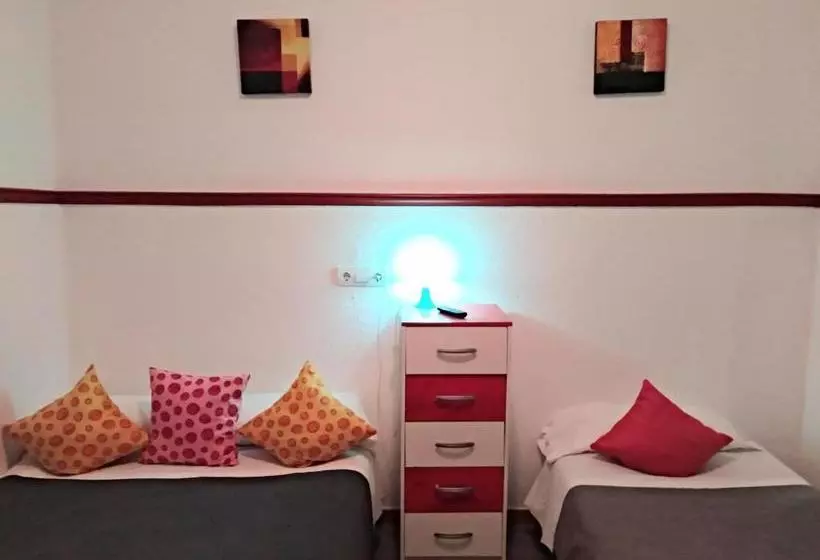 هتل Pensión Alicante By Moontels