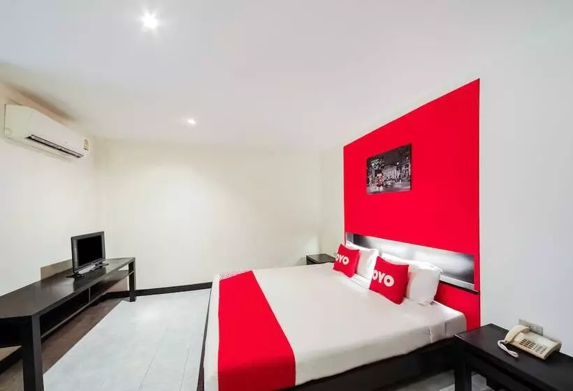 בית מלון כפרי Roar Inn Patong