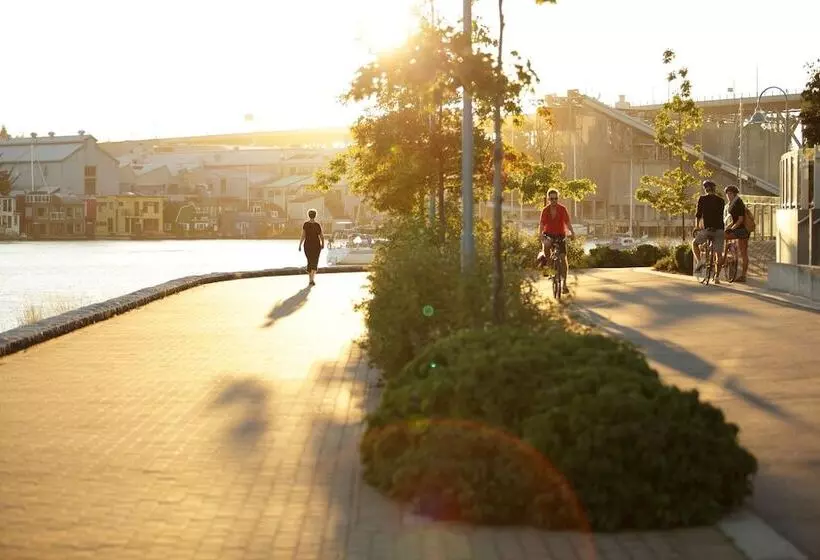 Level Vancouver Yaletown Seymour