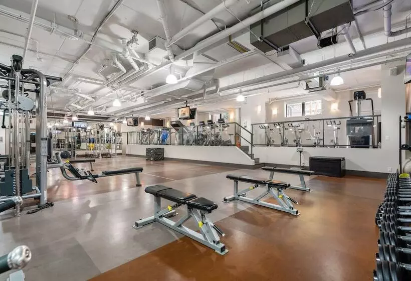 Level Vancouver Yaletown Seymour