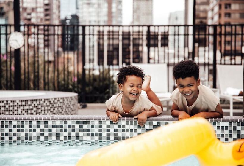 Level Vancouver Yaletown Seymour