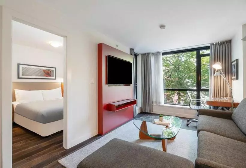 Level Vancouver Yaletown Seymour