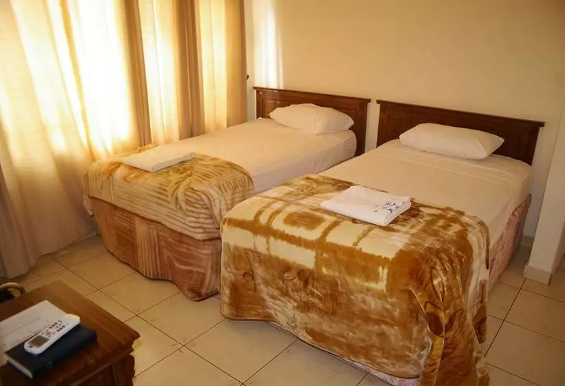 پانسیون Khanondo Guest House