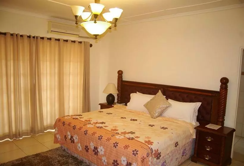 پانسیون Khanondo Guest House