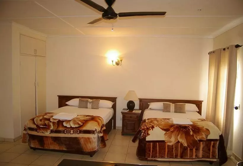 پانسیون Khanondo Guest House