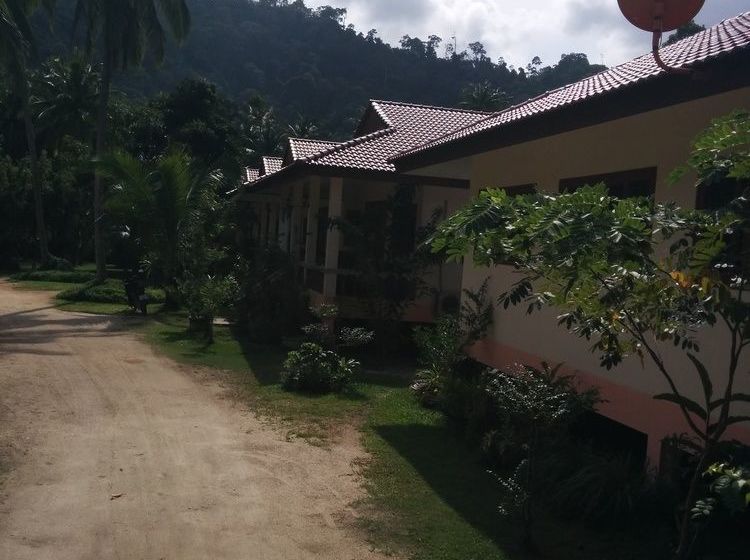 ペンション Paradise Garden Resort