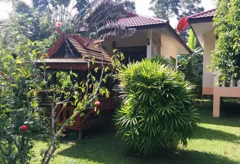 Pensión Paradise Garden Resort