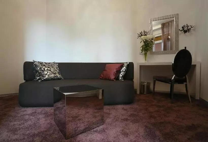 پانسیون Starlight Luxury Rooms