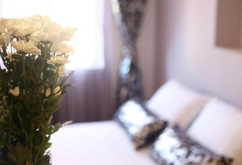 膳宿费 Starlight Luxury Rooms