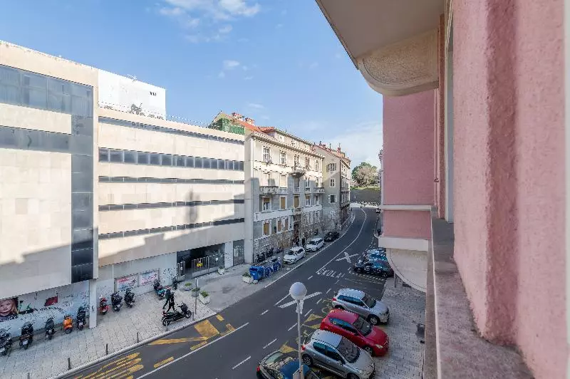 پانسیون Starlight Luxury Rooms