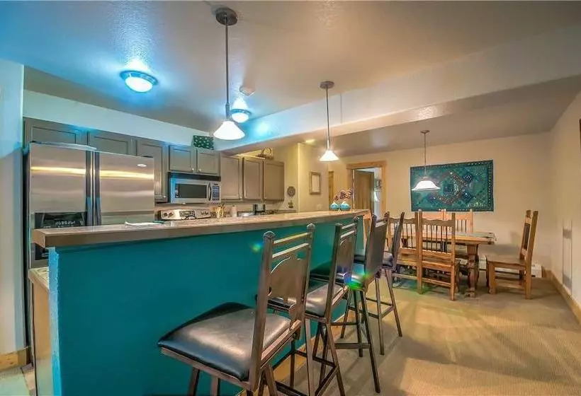 Residences At Old Town By Retreatia