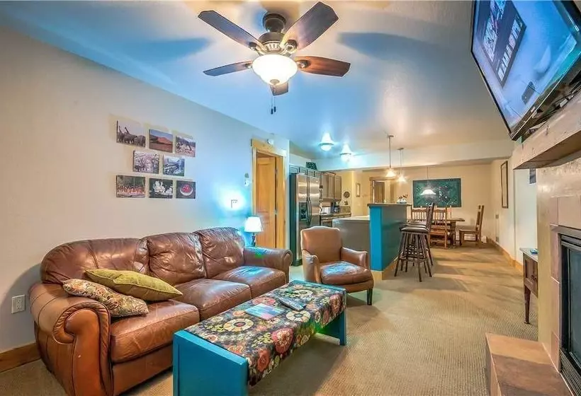 Residences At Old Town By Retreatia