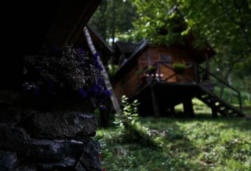 هتل Grab Ethno Village And Camp