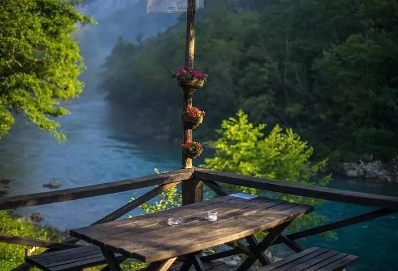 هتل Grab Ethno Village And Camp