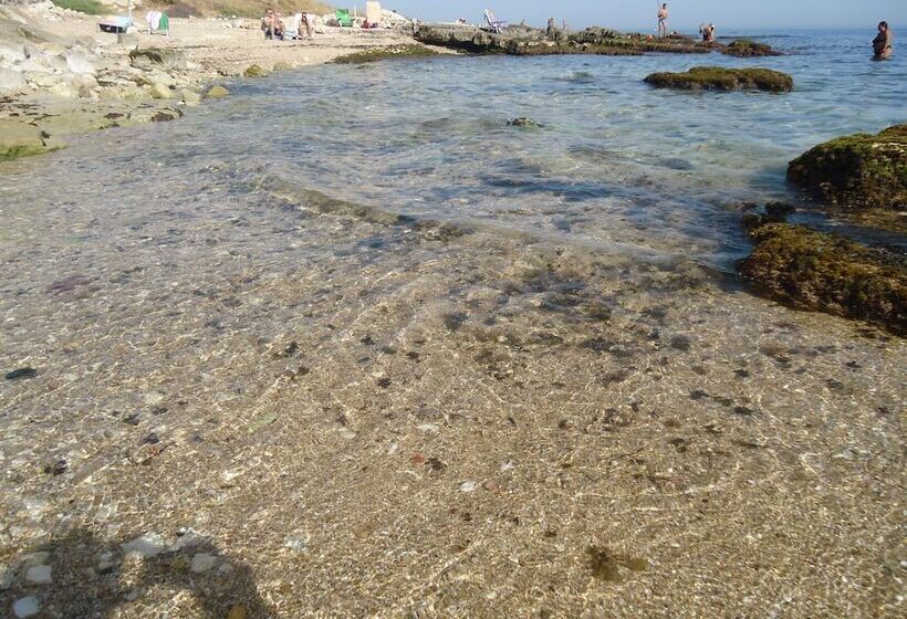 تختخواب و صبحانه Villa Dafne