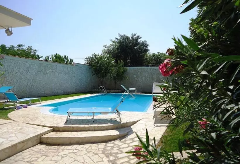 تختخواب و صبحانه Villa Dafne