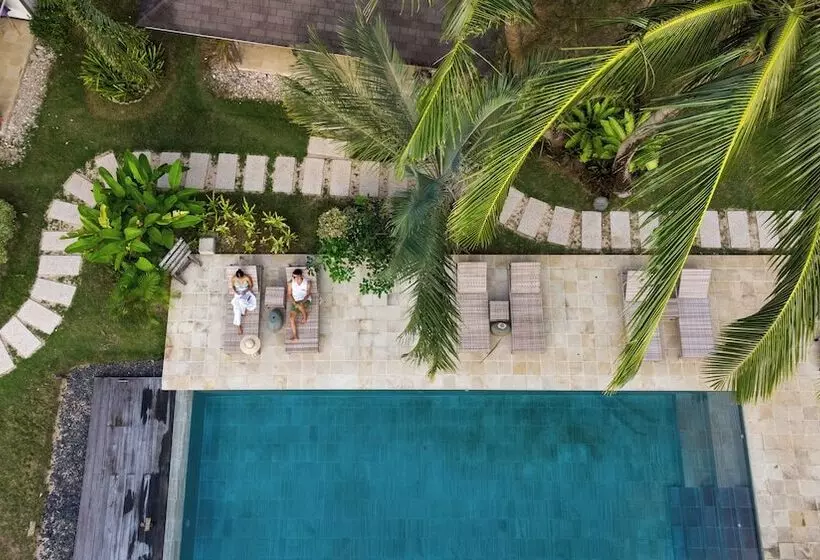 Cadlao Resort And Restaurant