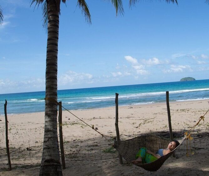 Cadlao Resort And Restaurant