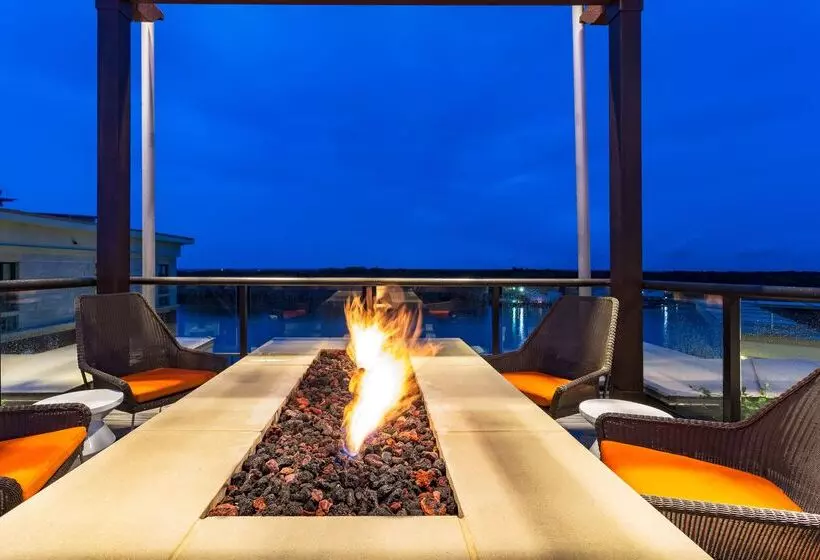 Homewood Suites By Hilton Savannah Historic Dist/riverfront