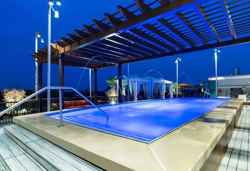 Homewood Suites By Hilton Savannah Historic Dist/riverfront