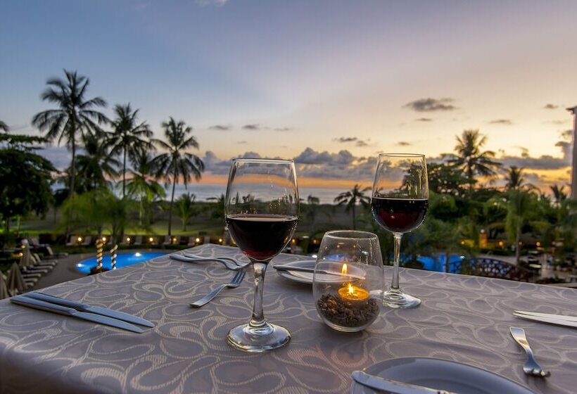 هتل Croc S Resort & Casino