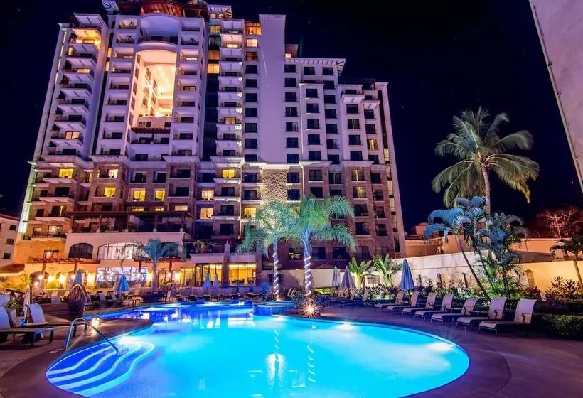 Hotel Croc S Resort & Casino