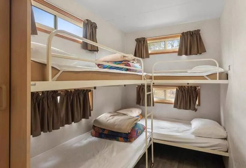 בית מלון כפרי Discovery Parks  Clare