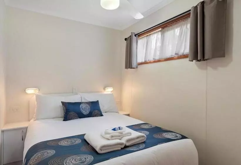 בית מלון כפרי Discovery Parks  Clare