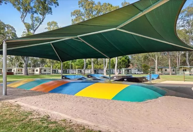 בית מלון כפרי Discovery Parks  Clare