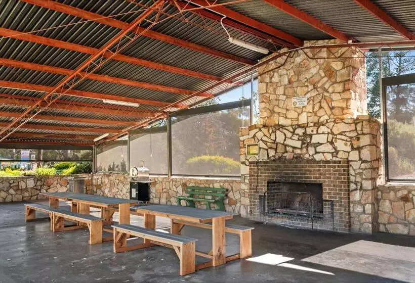 בית מלון כפרי Discovery Parks  Clare