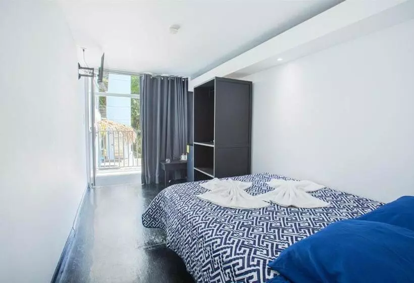 Отель El Faro Containers Beach