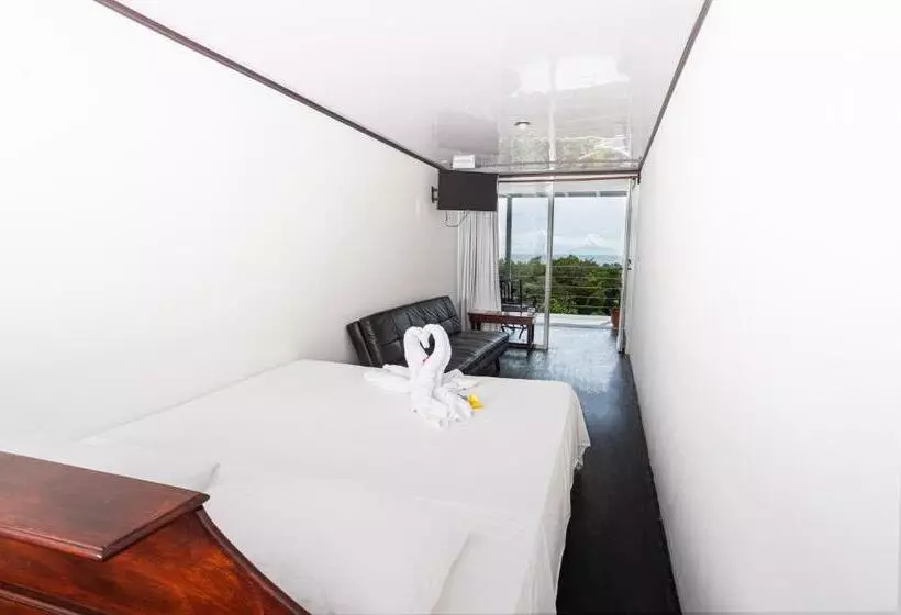 Отель El Faro Containers Beach