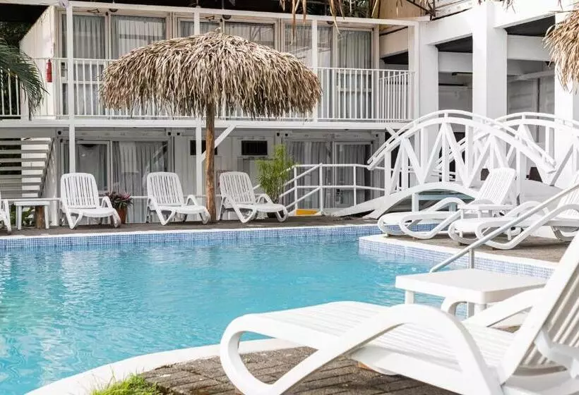 Отель El Faro Containers Beach