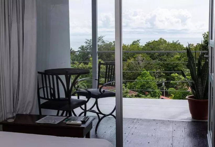 Отель El Faro Containers Beach