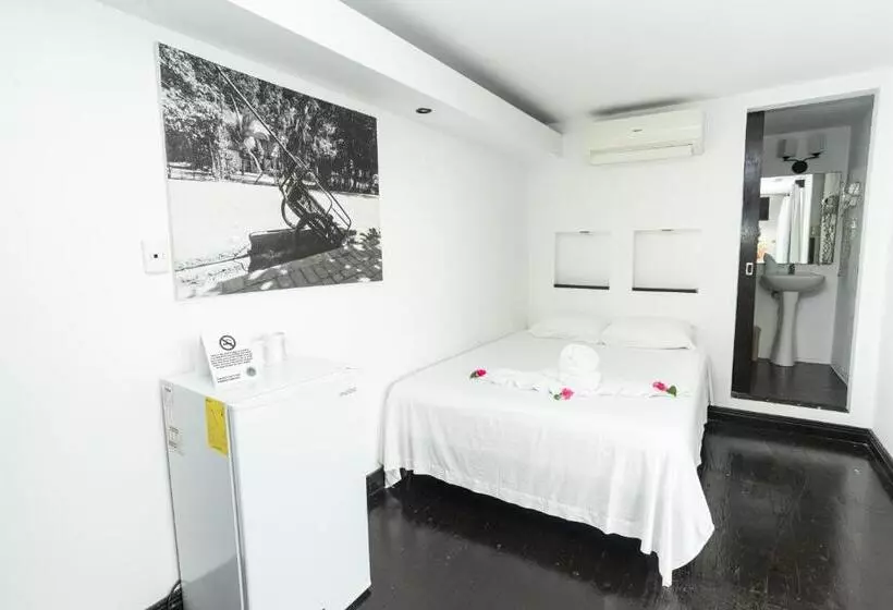 Отель El Faro Containers Beach