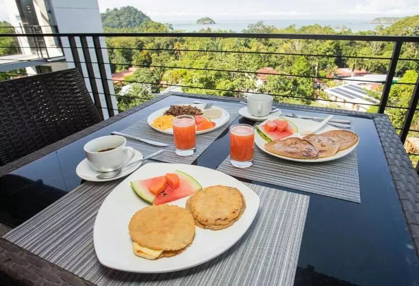 Отель El Faro Containers Beach