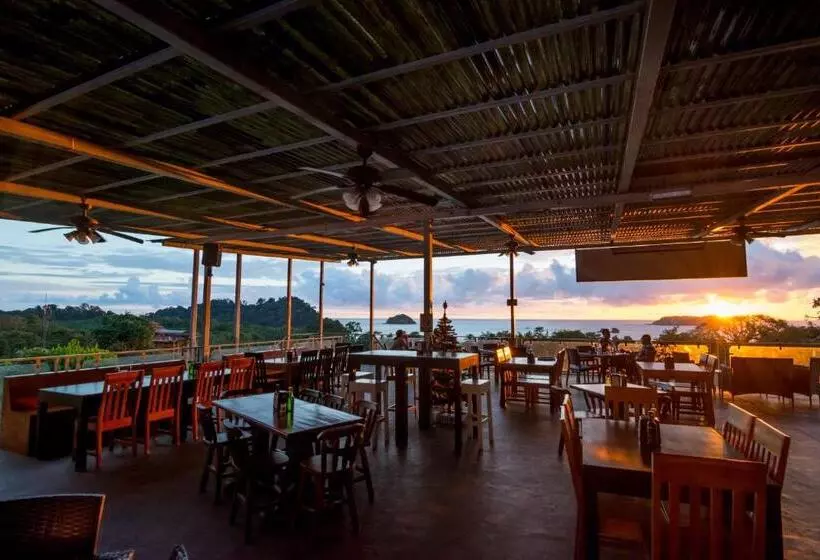 Отель El Faro Containers Beach