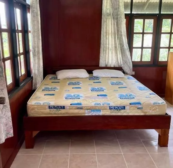 Отель First Villa Beach Resort