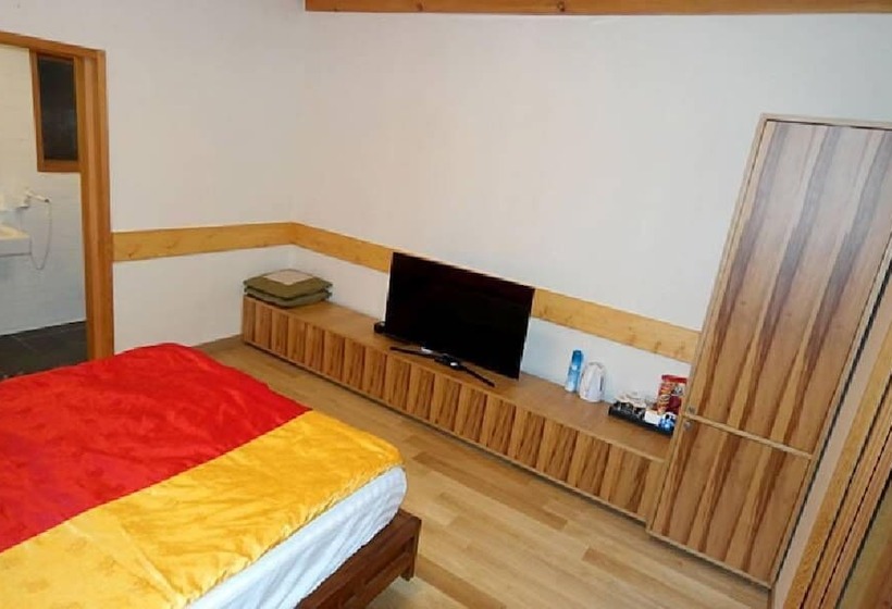 Hotel Gyeongju Hwangnamkwan Hanok