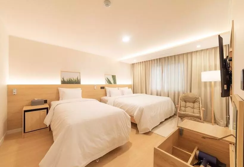 هتل Jeongseong