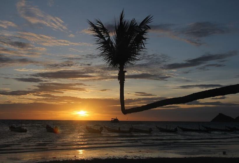 Отель Lotus Paradise Resort